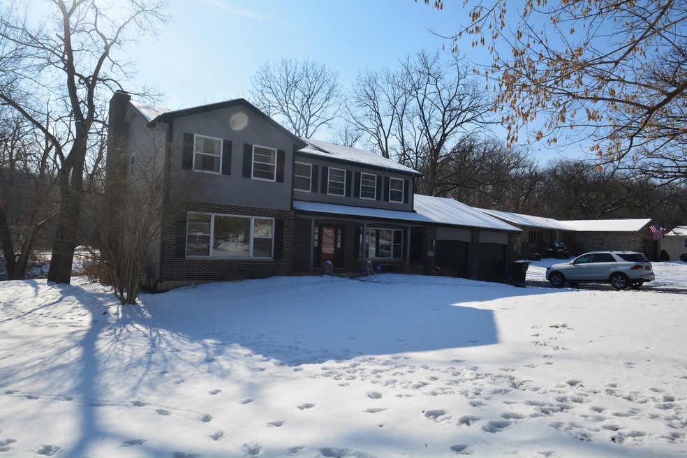 815 Surrey Ln unit 1, Algonquin, IL 60102 - photo 1