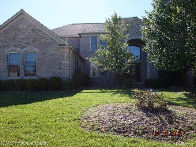 6953 Carrington Cir W, West Bloomfield, MI 48322 - photo 1