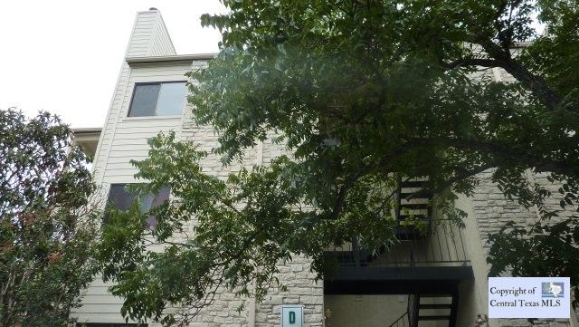 1013 Chestnut St unit D5, San Marcos, TX 78666 - photo 1