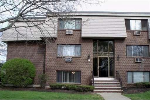 6 Hallmark Gardens unit 8, Burlington, MA 01803 - photo 1