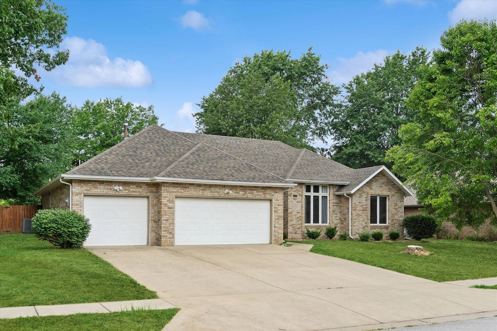 For Sale $319,000 • Co-Listing Agent