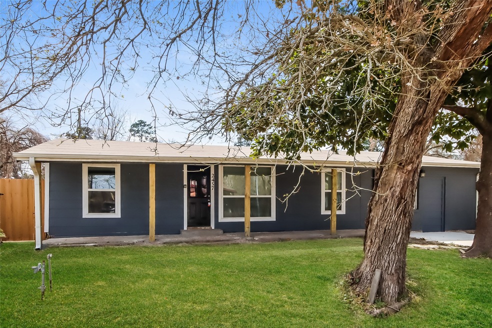 2457 Druid St, Houston, TX 77091 - photo 1