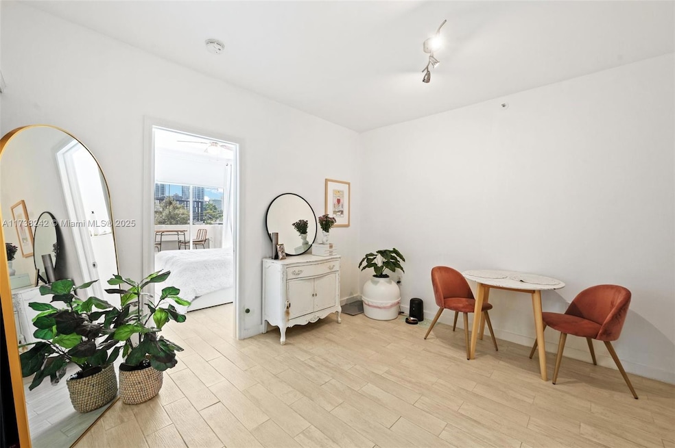 3051 SW 27th Ave unit 302, Miami, FL 33133 - photo 1