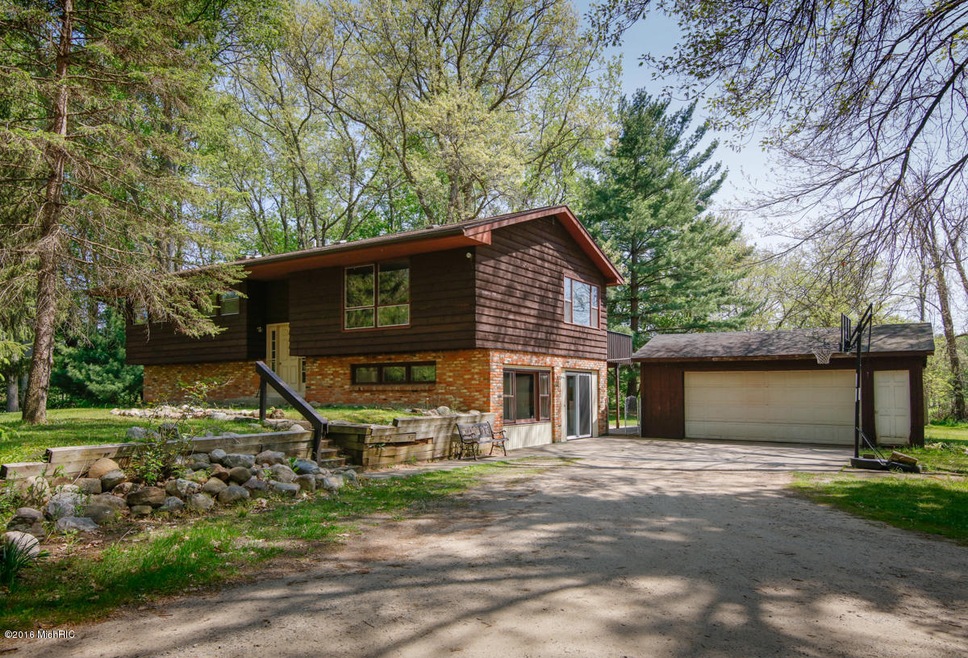 946 Charles St-101