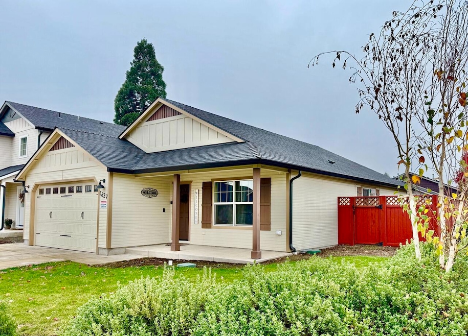 1627 S Columbus Ave, Medford, OR 97501 - photo 1