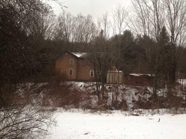 Exterior Back. Rustic 4 bedroom seasonal home surr