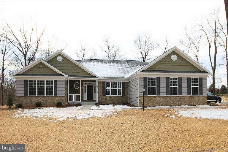 5801 Elmer Derr Rd, Frederick, MD 21703 - photo 1