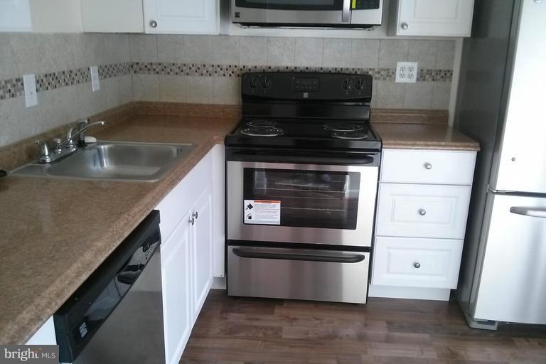 17810 Buehler Rd unit 3-C-4, Olney, MD 20832 - photo 1