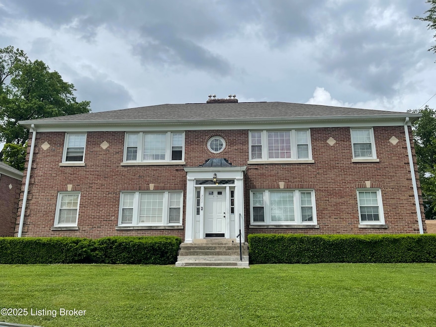 711 W Woodlawn Avenue - Unit 3
