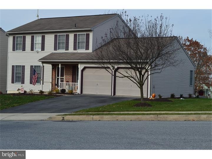 402 E 4th St, Bernville, PA 19506 - photo 1
