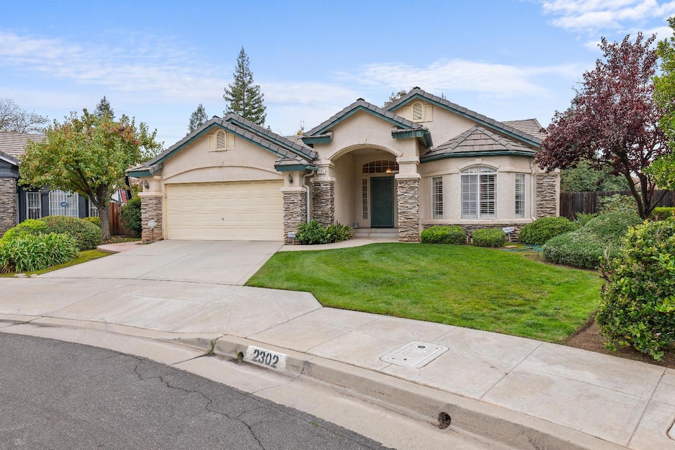 2302 E Rush Ave, Fresno, CA 93730 - photo 1