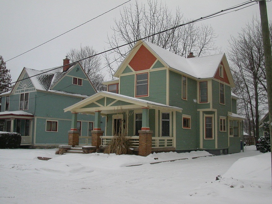 Campbell exterior view