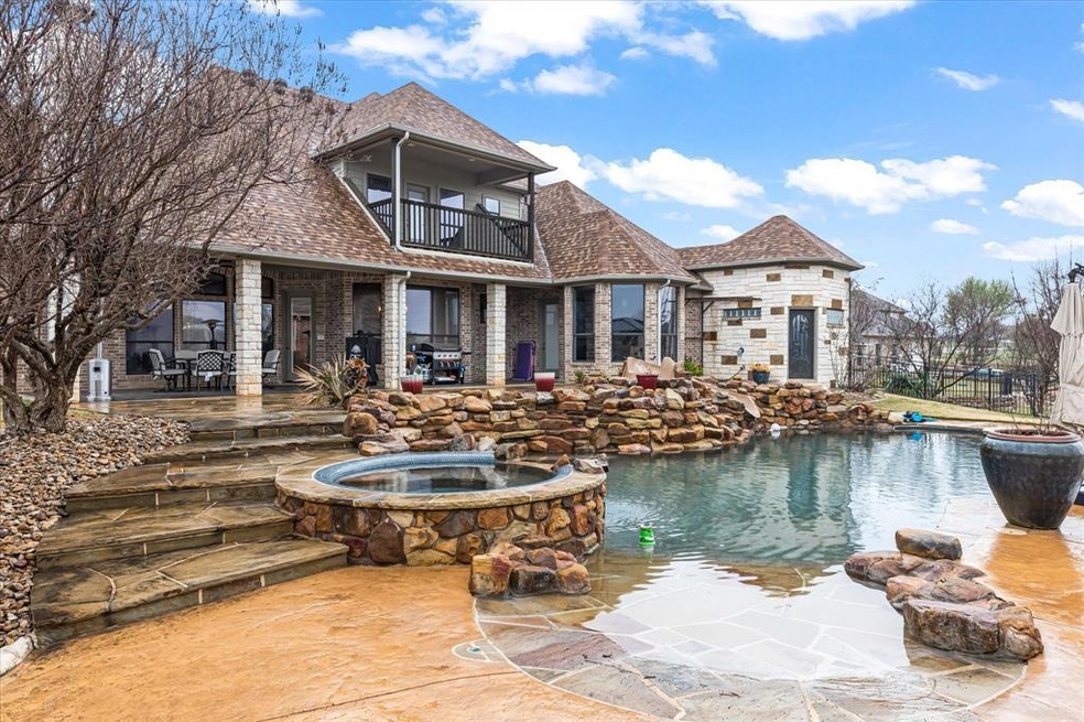 1505 Bentwater Pkwy, Granbury, TX 76049 - photo 1