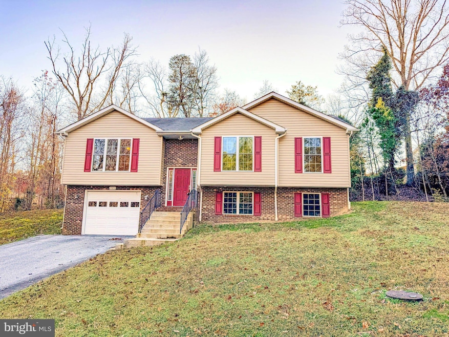 23053 Gunston Dr, Lexington Park, MD 20653 - photo 1