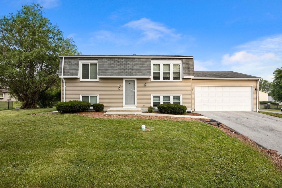 17820 Arlington Dr, Country Club Hills, IL 60478 - photo 1