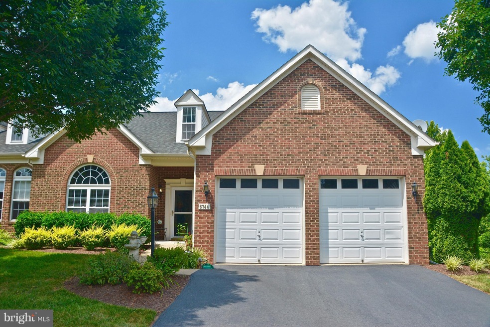6744 Stream View Ln unit 66, Warrenton, VA 20187 - photo 1