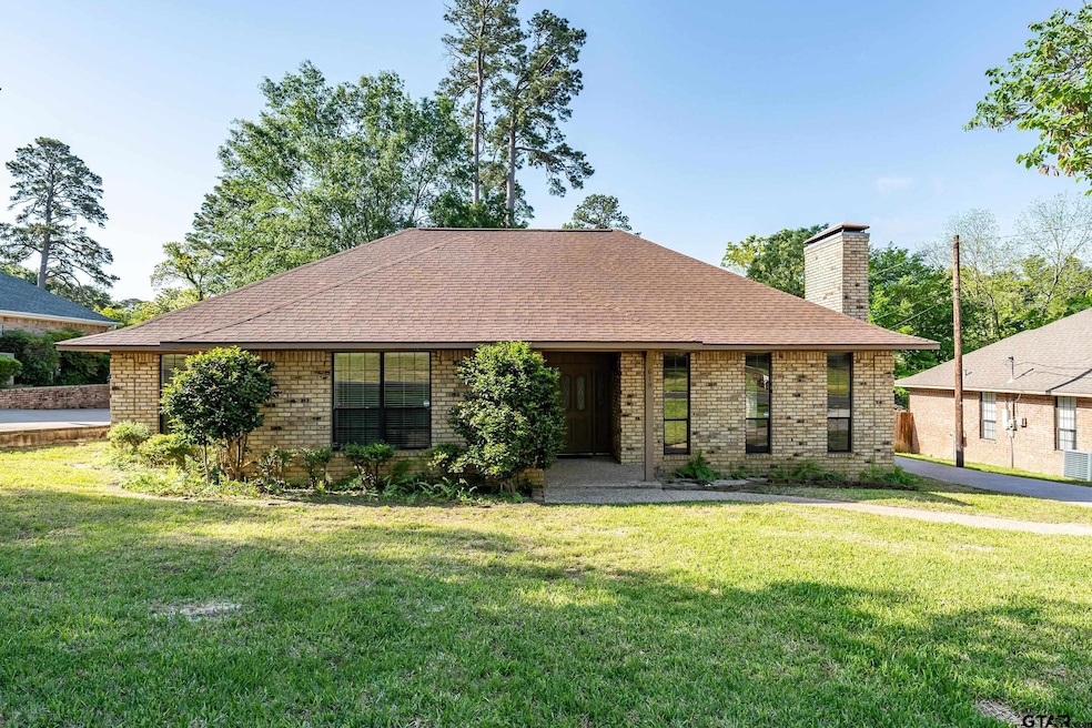 For Sale $330,000 • Co-Listing Agent
