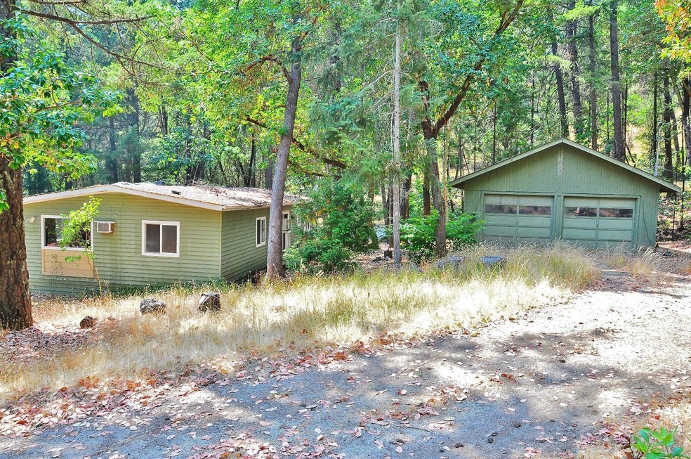 340 Sunrise Dr, Grants Pass, OR 97526 - photo 1