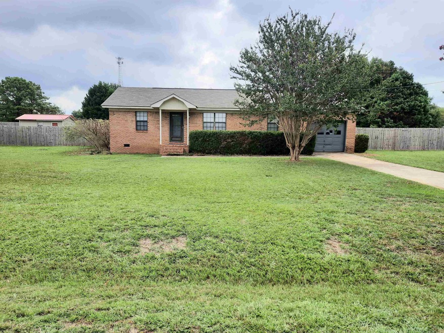 129 Sarah Dr, Byron, GA 31008 - photo 1