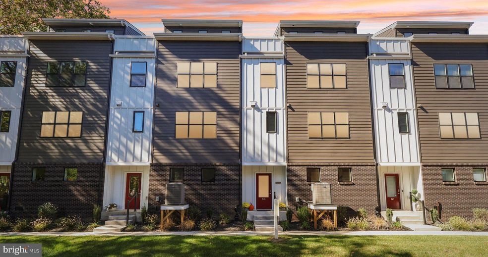 Pending $822,325 • Co-Listing Agent