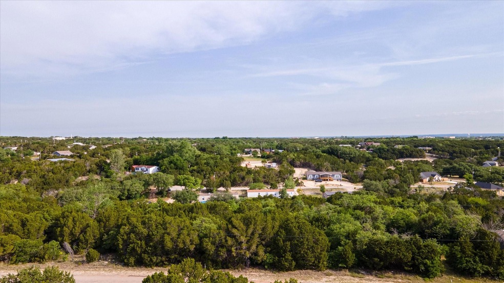 1318 Ridgeview Cir, Granbury, TX 76048 - photo 1