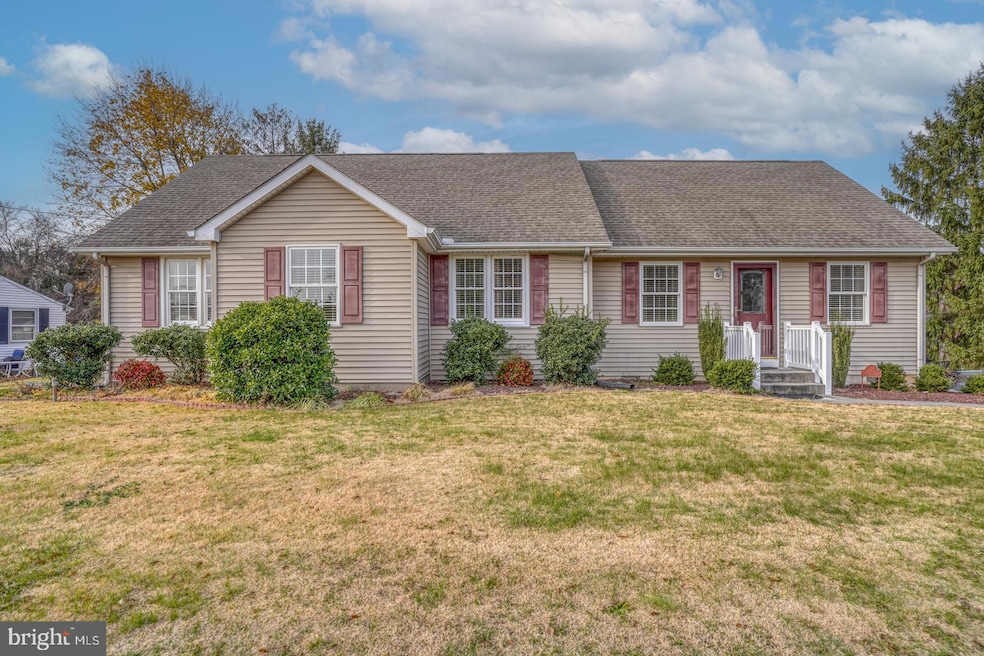 271 Duck Creek Pkwy, Clayton, DE 19938 - photo 1