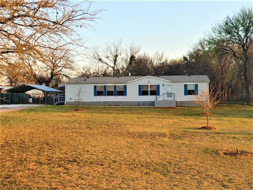 122 Finneyoaks Ln, Weatherford, TX 76085 - photo 1