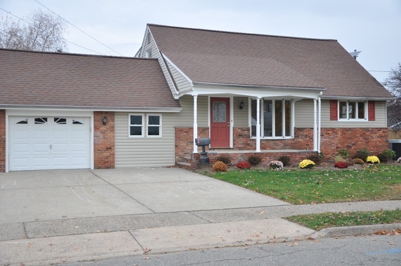 25 Dowling Pkwy, Woodland Park, NJ 07424 - photo 1