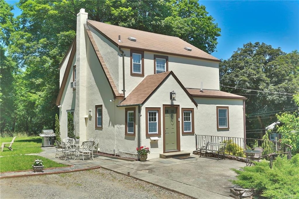 8 Muller Place, Hawthorne, NY 10532 - photo 1