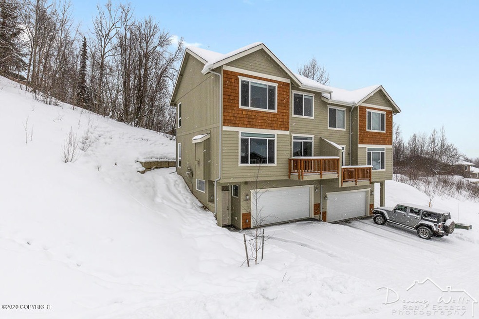 Exterior Front-20200222-8947