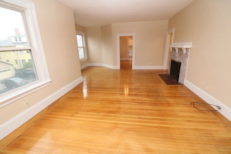 115 Ocean St unit 2, Lynn, MA 01902 - photo 1