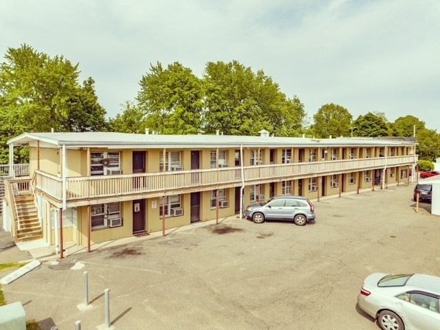 97 Winsor St unit 1, Ludlow, MA 01056 - photo 1