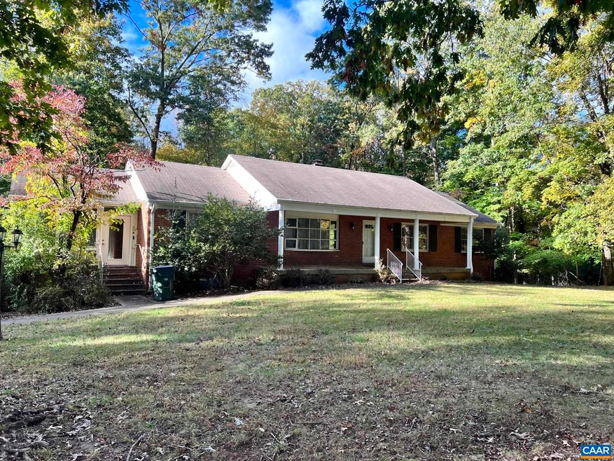 710 Chapel Hill Rd, Charlottesville, VA 22901 - photo 1