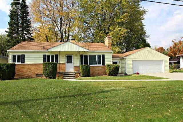 5201 Pleasant Dr, Flushing, MI 48433 - photo 1