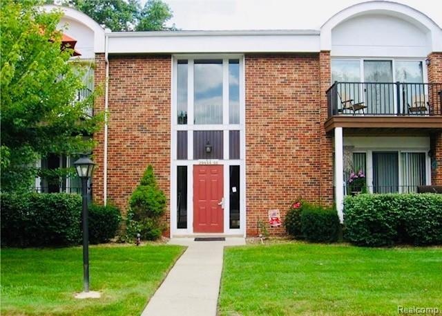 Front of building 29448