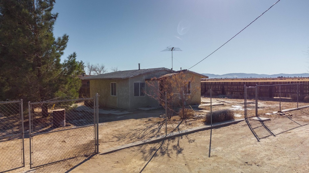 45863 100th St E, Lancaster, CA 93535 - photo 1