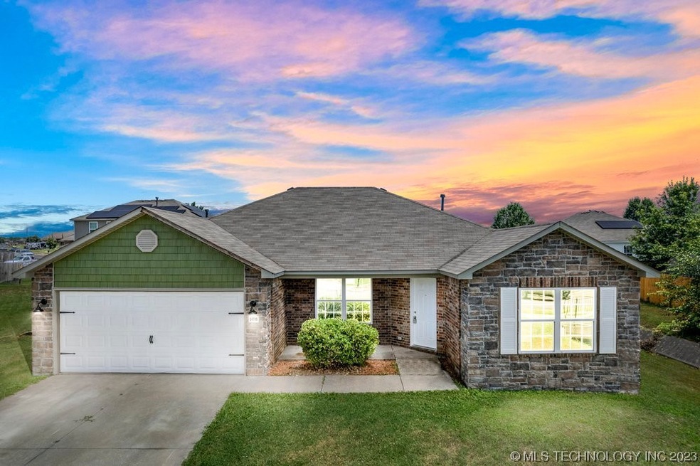 4 bed 2 bath totally renovated on HUGE lot