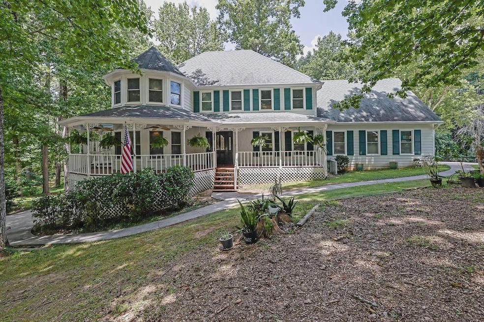 For Sale $595,000 • Co-Listing Agent