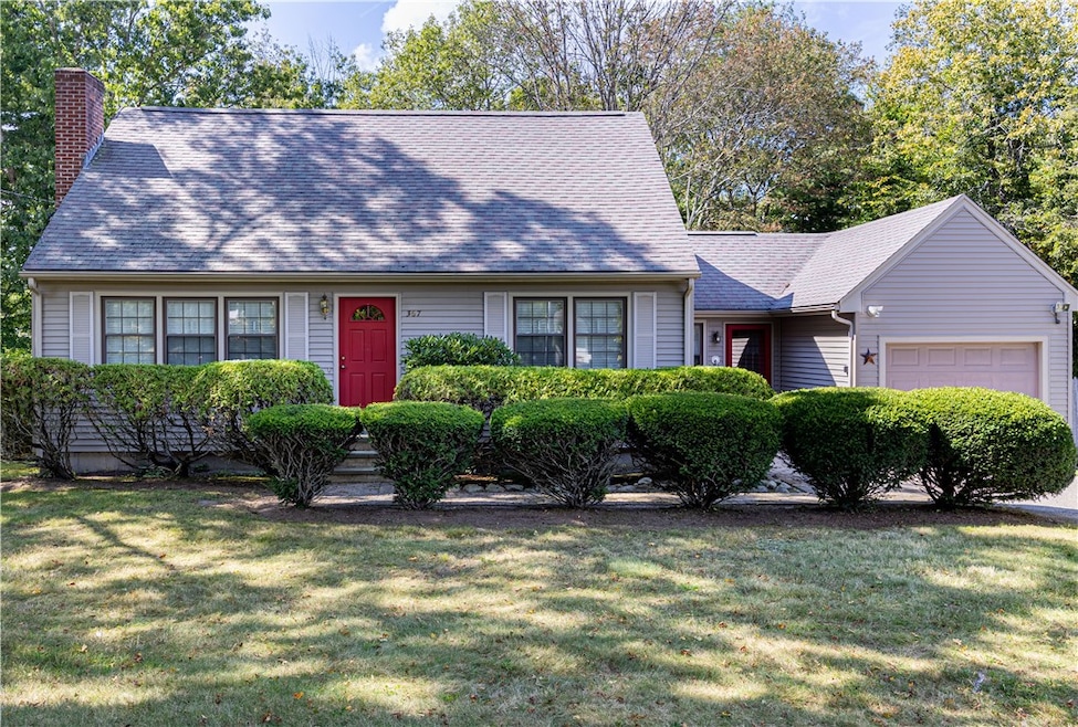 367 Chestnut Hill Rd, Chepachet, RI 02814 - photo 1