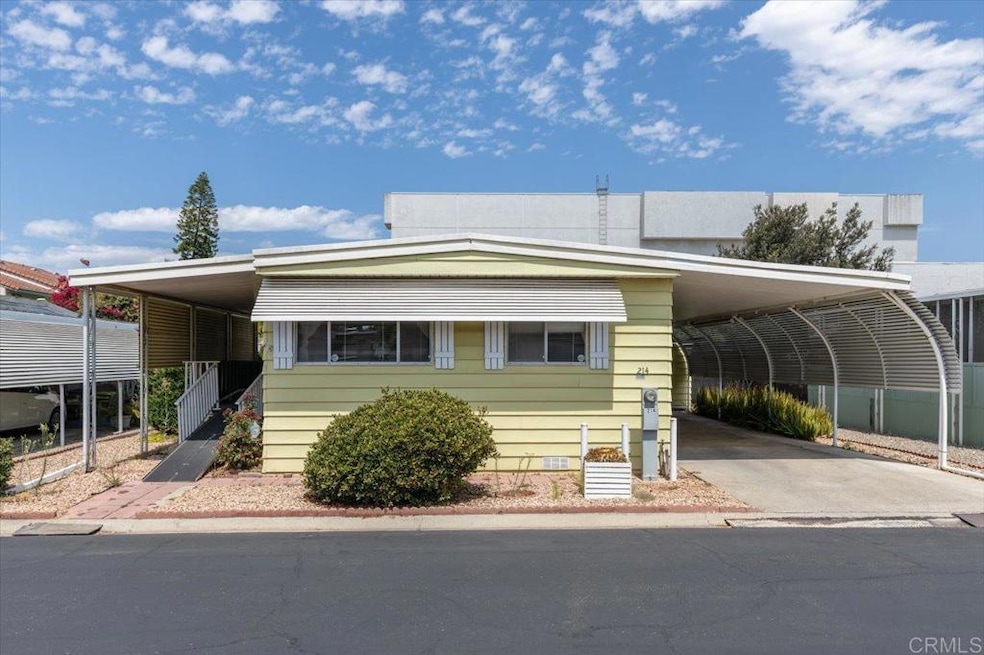 211 N Citrus Ave unit 214, Escondido, CA 92027 - photo 1