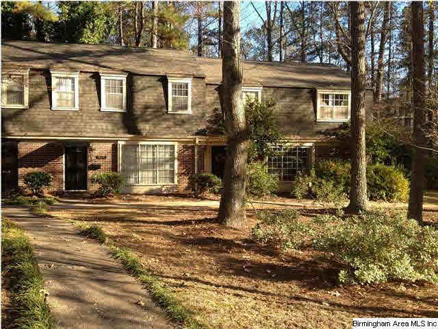 Beautifully updated condo in Mt. Brook within walk
