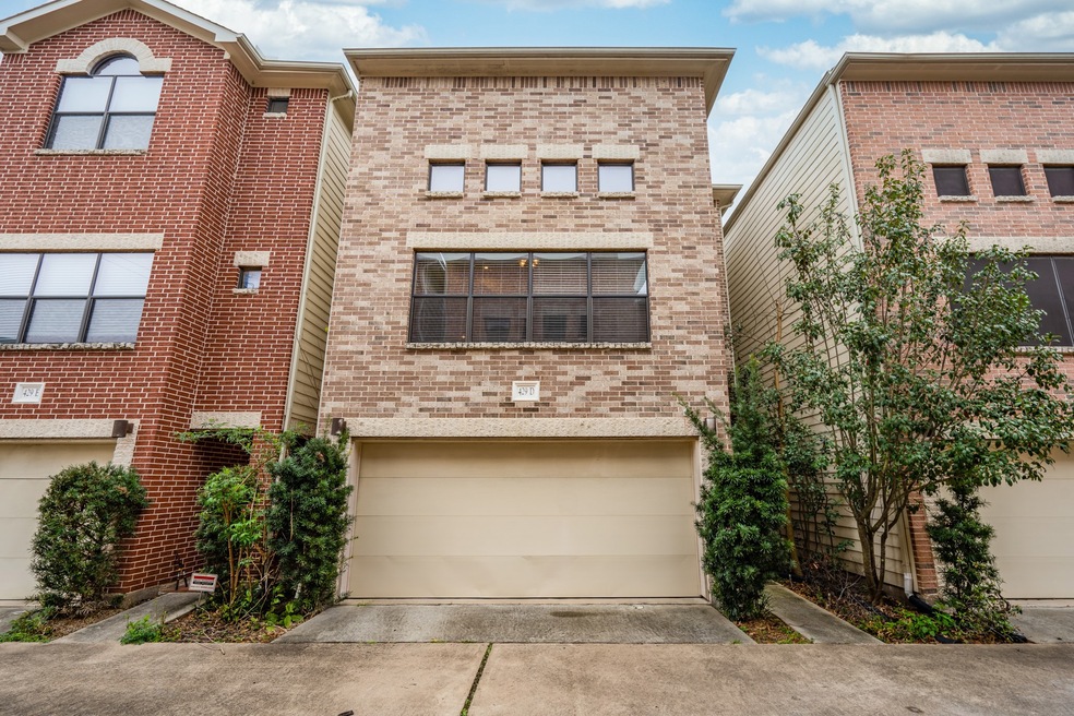 429 W 26th St unit D, Houston, TX 77008 - photo 1