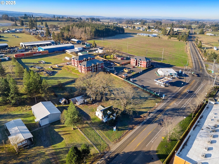 1522 W Main St, Molalla, OR 97038 - photo 1