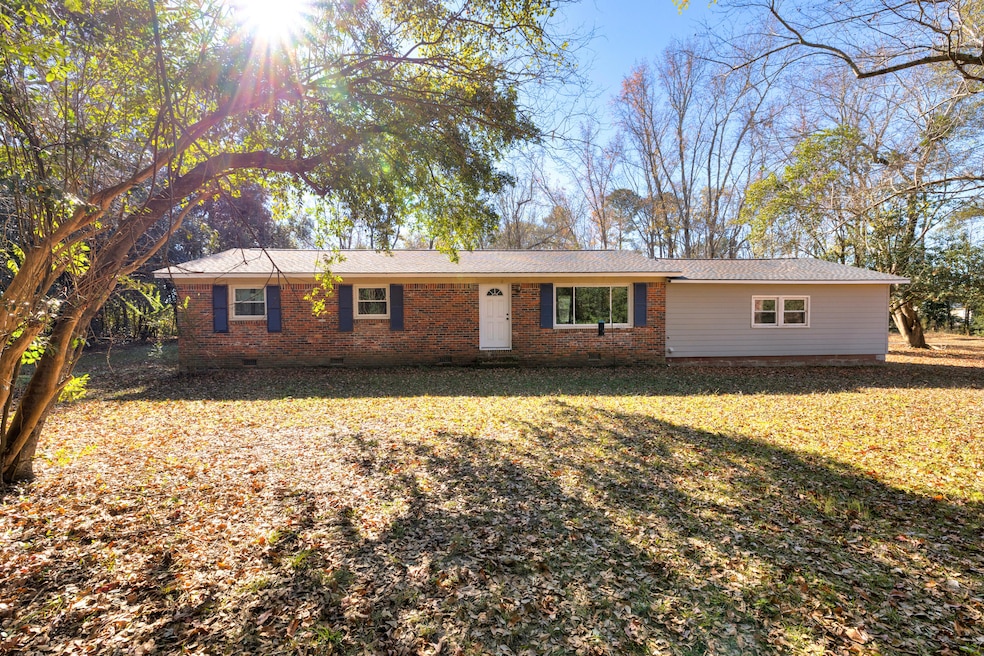 392 Brunswick Rd, Sumter, SC 29153 - photo 1