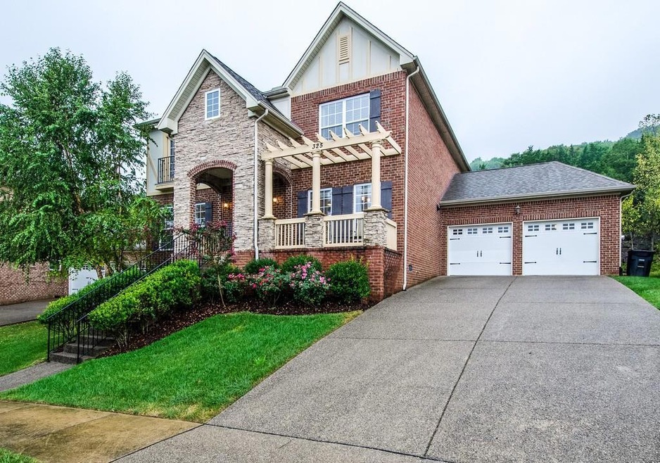 Beautiful Home in Gated Community