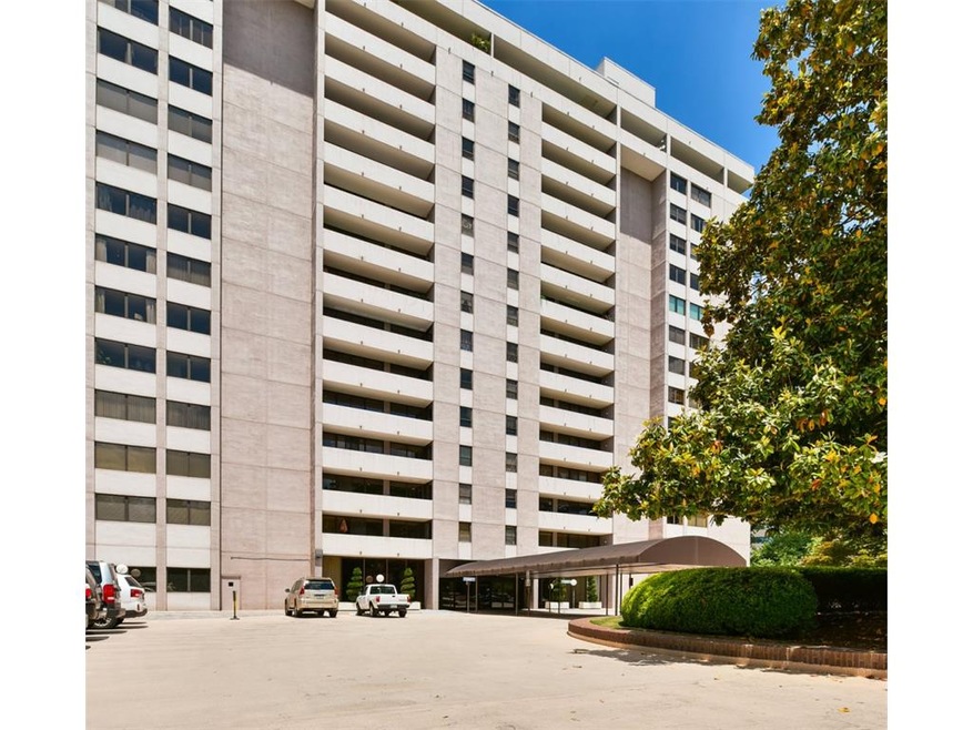 2 Bedroom High Rise in the Heart of Buckhead