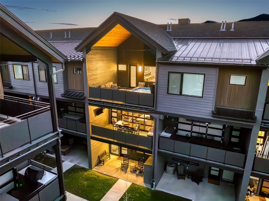 2404 Cattle Kate Cir unit 21, Steamboat Springs, CO 80487 - photo 1