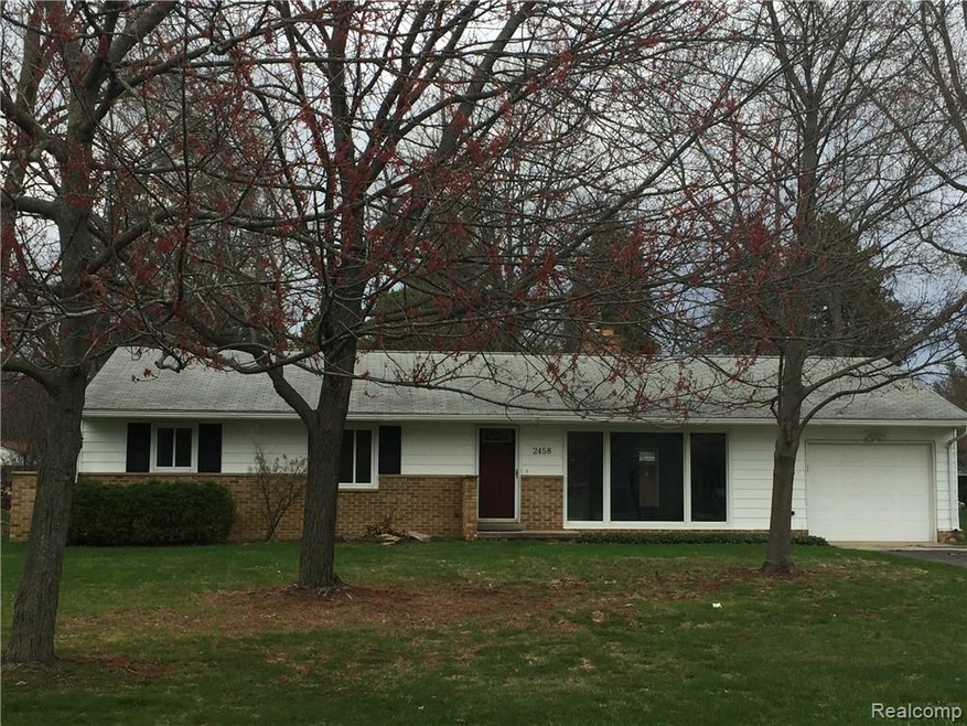 2458 W Square Lake 1.jpg
