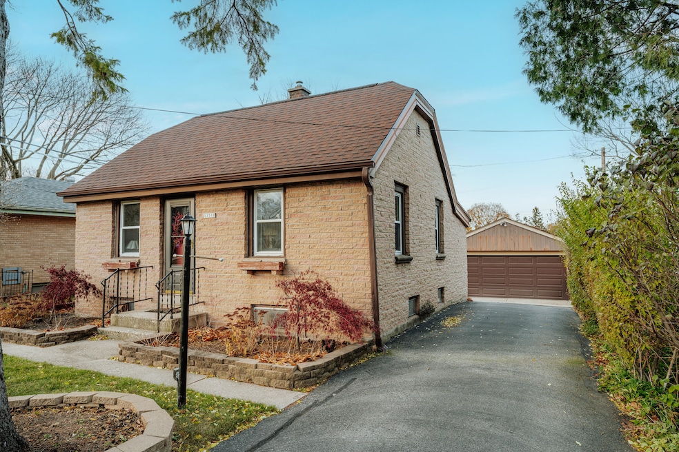 11510 W Wisconsin Ave, Milwaukee, WI 53226 - photo 1