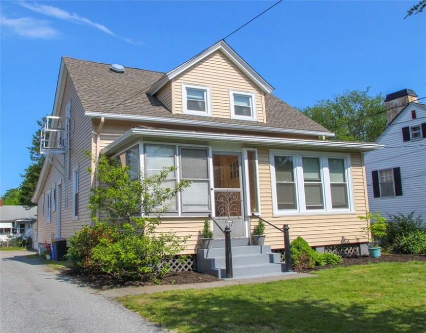 826 Main St, Warren, RI 02885 - photo 1